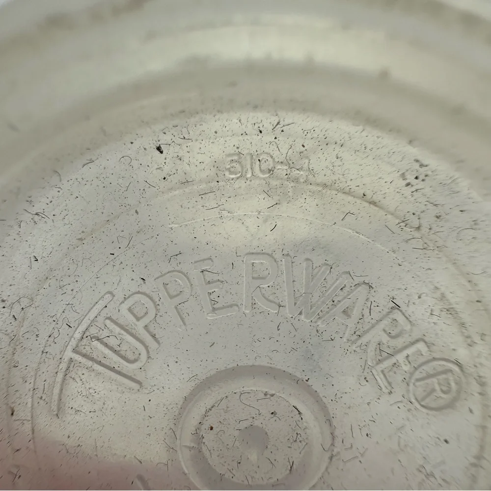 vintage tupperware 2 quart beverage container set